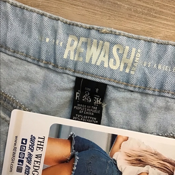 Rewash “The Wedge” High Rise Denim Shorts 9/29 NWT - Picture 6 of 7